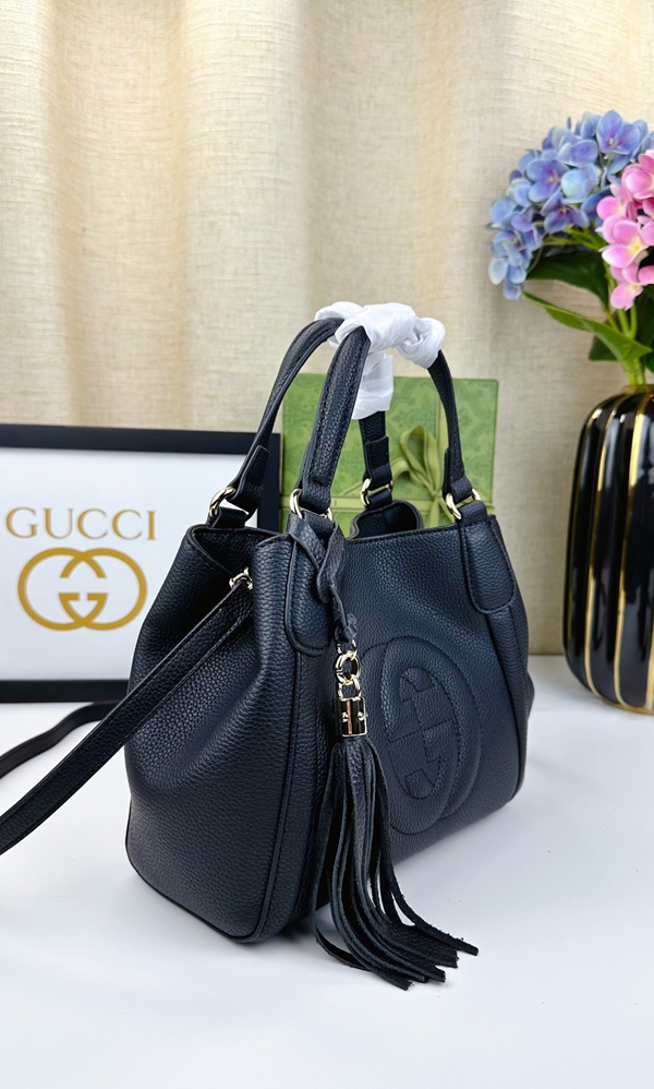 激安グッチバッグコピー背面デザイン